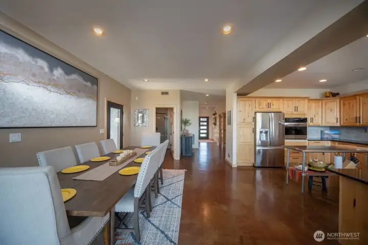 Large dining area, table seats 8.