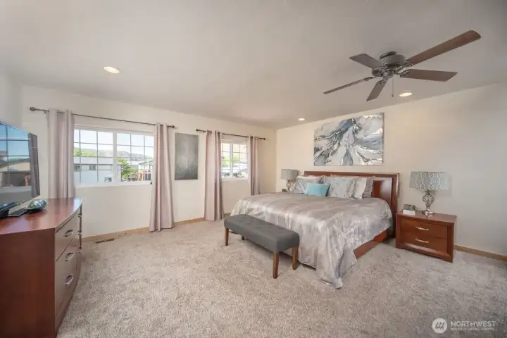 Main bedroom, lots of light.