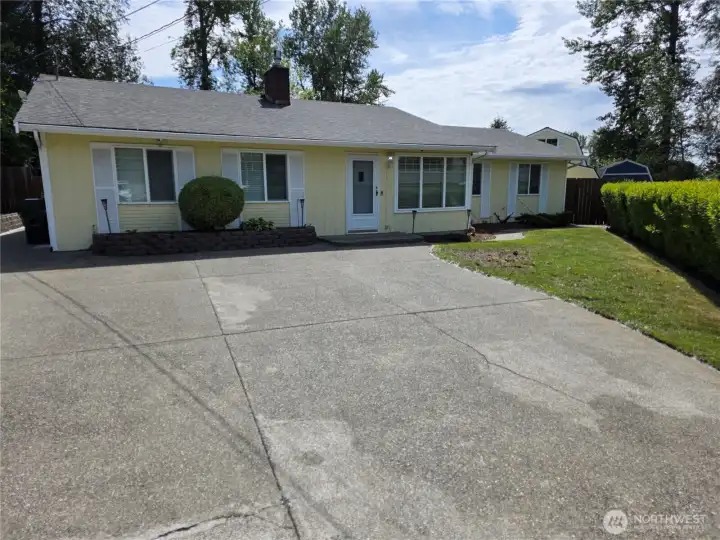 Welcome Home with plenty of parking.