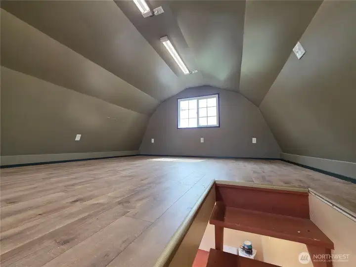 Another view of the upstairs.