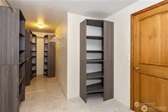 walk in closet