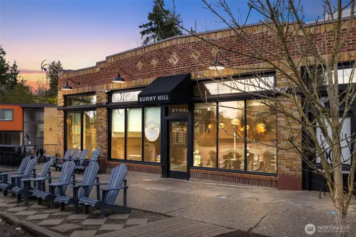 Cafe Fiore & Sunny Slope Pizza at the end of the block! Cafe Fiore & Sunny Slope Pizza at the end of the block!