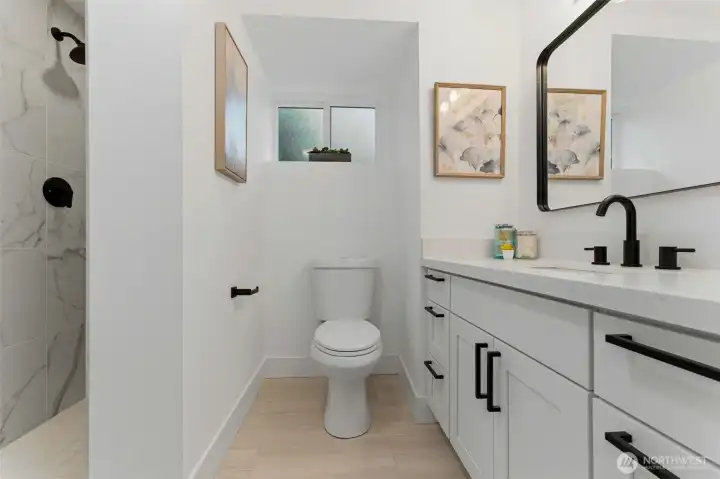 Lower Level 3/4 Bath