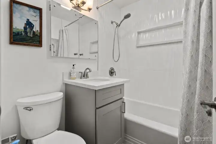Full bath upstairs