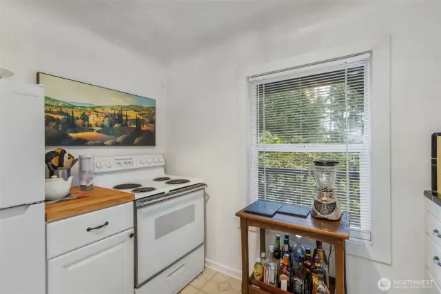 Upper unit kitchen