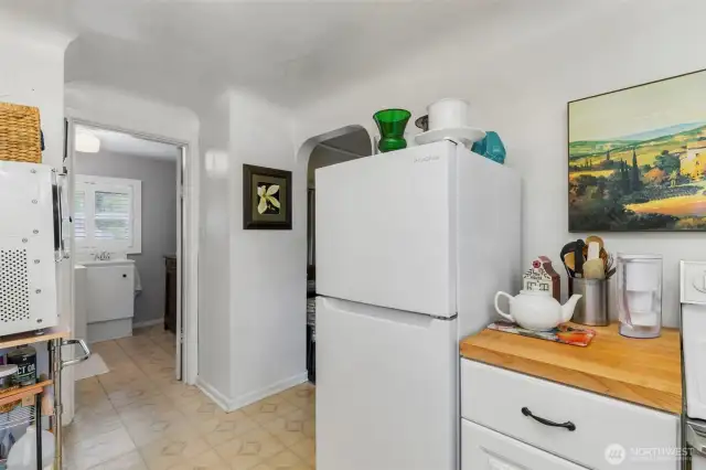 Upper unit kitchen