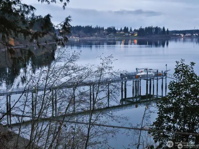 200' dock