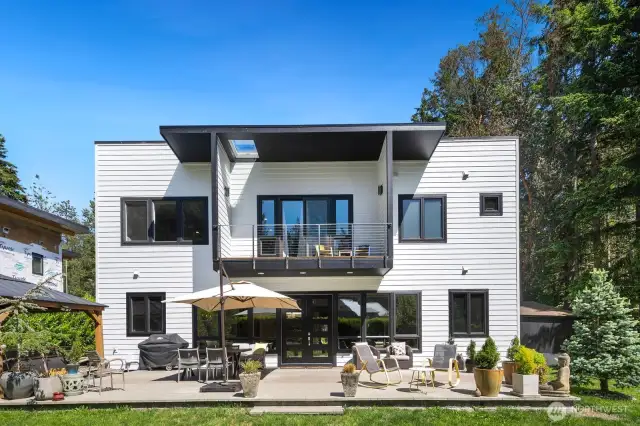 You're at peak outdoor living here!