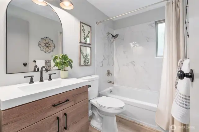 Full Bathroom