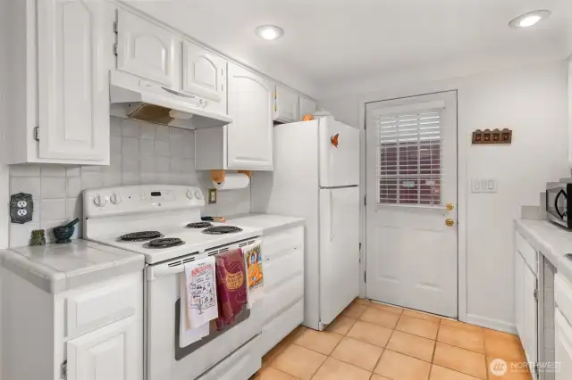 Tile floors in the kitchen