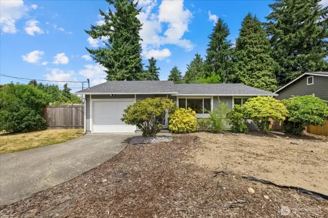 Updated Charming North Tacoma Home, Just Steps from the Proctor District!