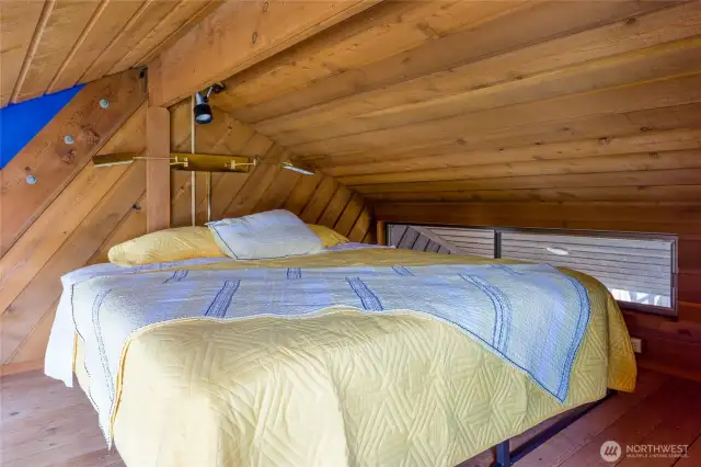 Loft in Pod.