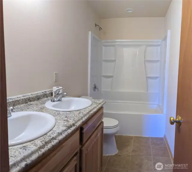 2nd Bathroom