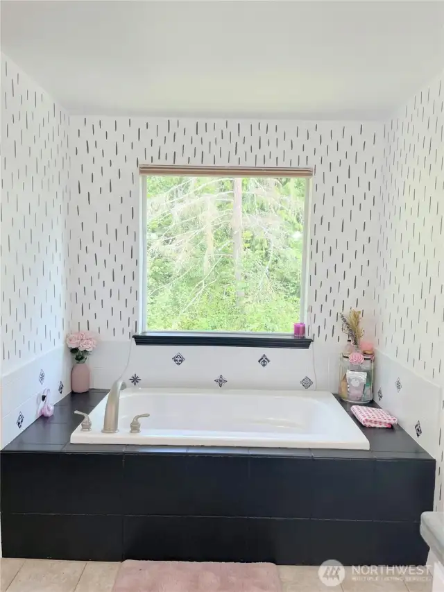 Primary tub