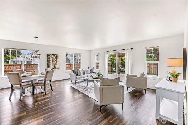 Light and Bright Family Room