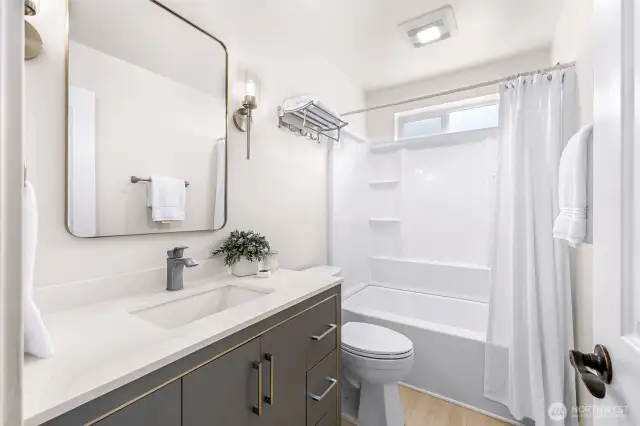 Remodeled Full Bathroom on 2nd Floor