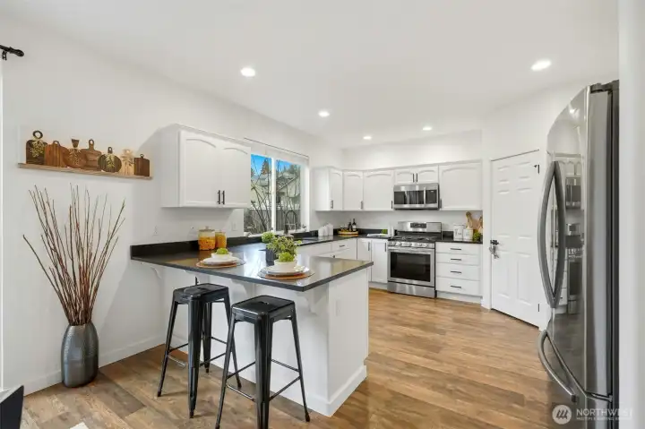 Kitchen with eating bar