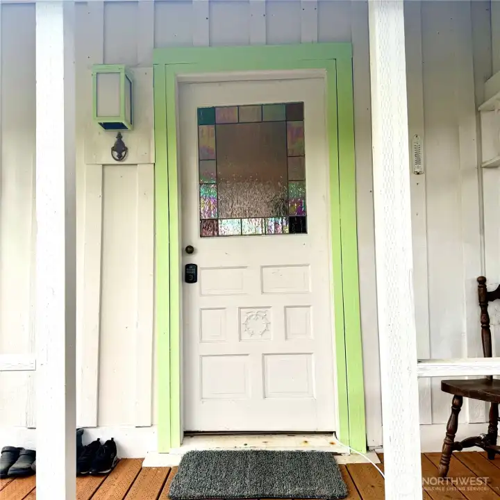 Side door with room for sitting!