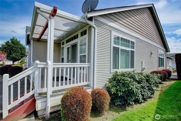 Side view of back deck looking towards the front door.