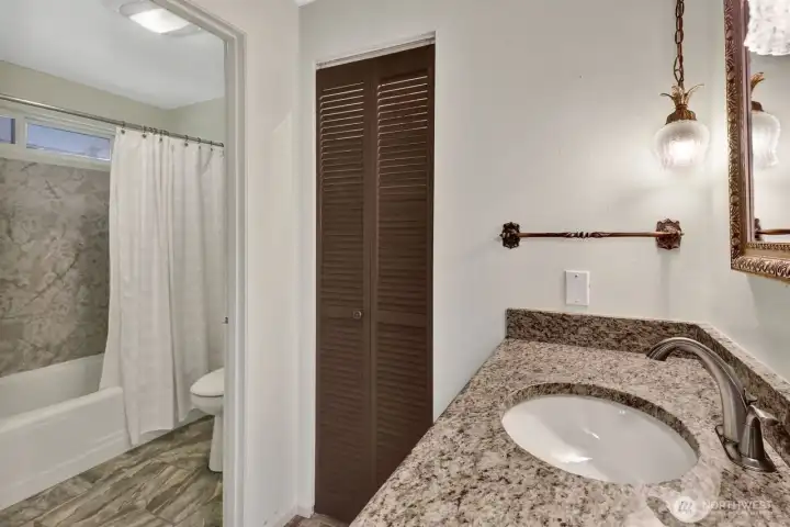Full primary bath Full primary bath