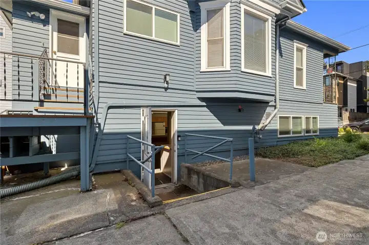 Side door entrances for both upper and lower levels