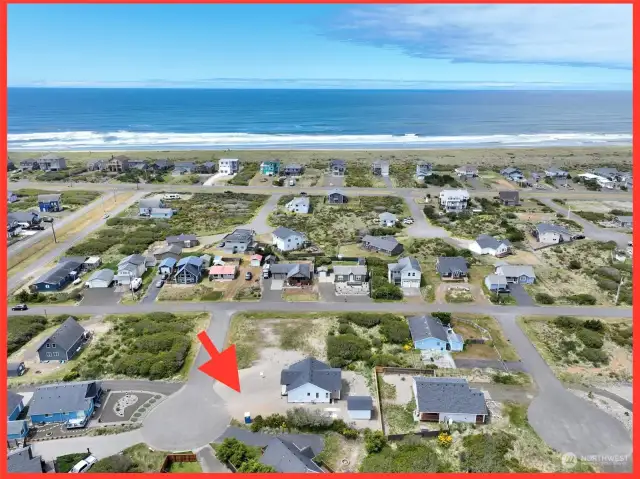 Check this location! 12 lots to public beach access path via Sportsmen St.