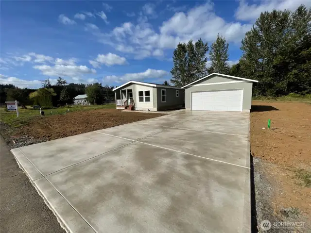 Picture from duplicate home and lot on Chris Rd