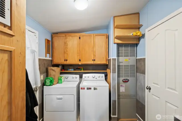 Laundry/utility room off of the kitchen