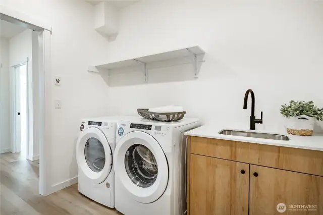Photos shown are of a similar floor plan previously built in a different neighborhood (The Ridge in Blaine). Finishes and features may vary. Some items pictured reflect buyer-selected upgrades which are not included in the base price and may be added at an additional cost.