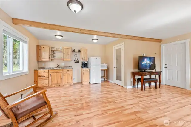 Studio next to garage
