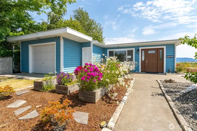 4452 Saltspring Dr