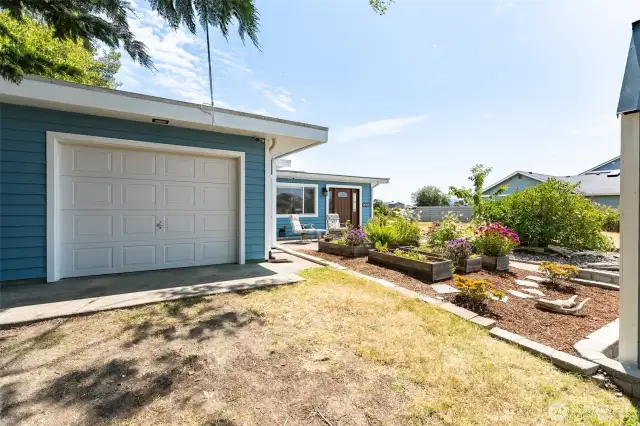 Shop off the front of the home