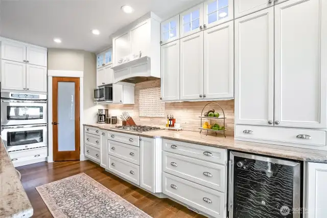 luxury kitchen features