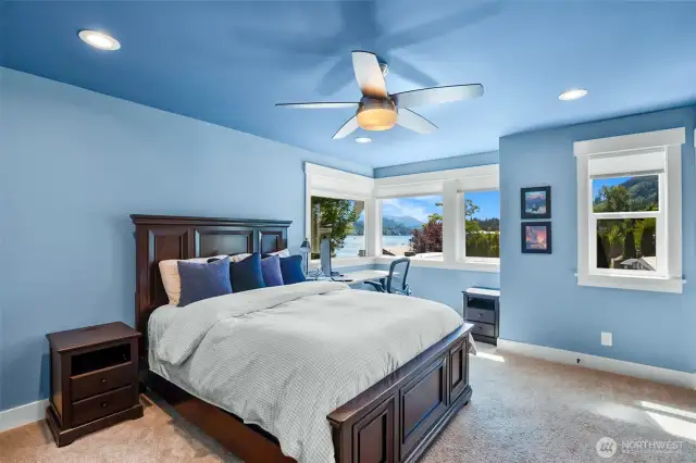 upper bedroom #2