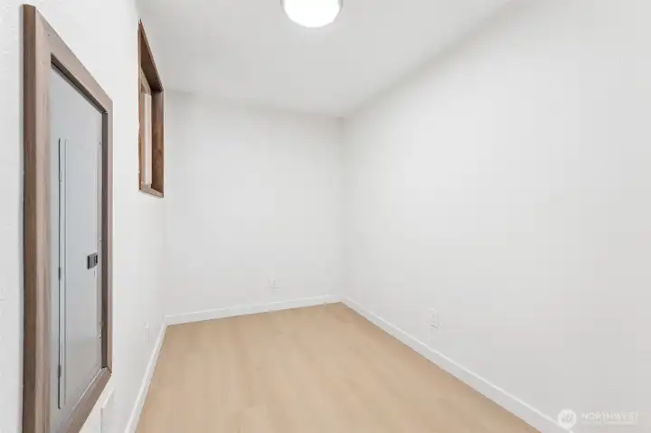 Walk in pantry off of kitchen!