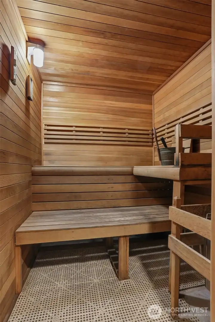 There is even a sauna that is the perfect place to warm up after you take a polar plunge in Puget Sound at nearby Golden Gardens beach.