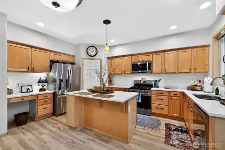 This home features a gas range, but that was converted from electric so you can choose to go back to electric if you prefer.  The small breakfast bar is perfect for that quick start to the day or to chat with a friend while you whip up something to eat.