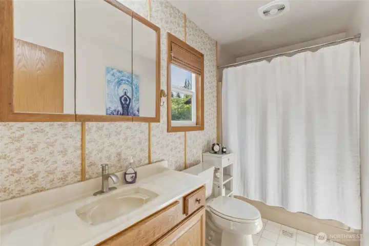 Primary bedroom full bathroom