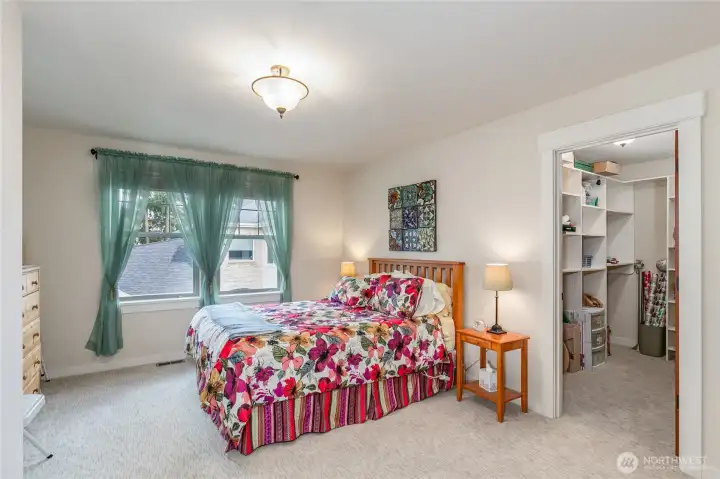 Guest Bedroom #1
