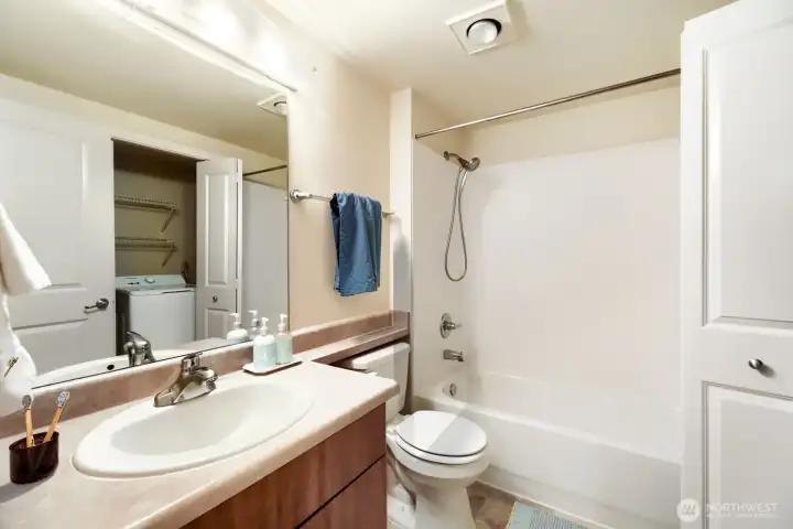 2nd full bath with laundry 2nd full bath with laundry