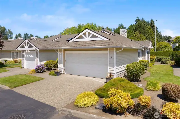 Beautifully landscaped end unit