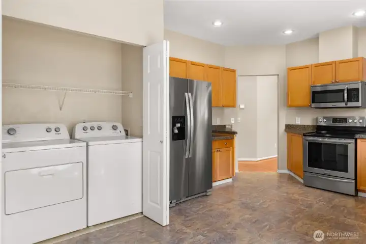 Kitchen/Laundry area