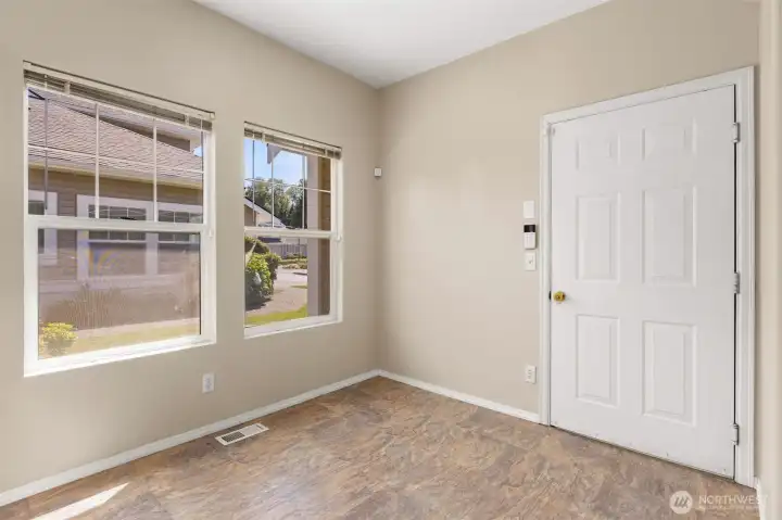 Kitchen eating area