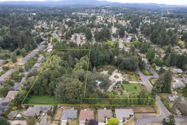 LOOKING WEST - Middle Street on right. (High end home in front...)