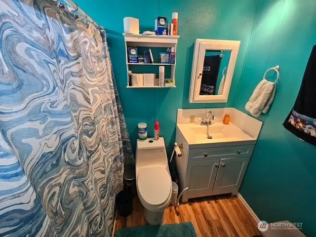Bathroom attached to the main bedroom.