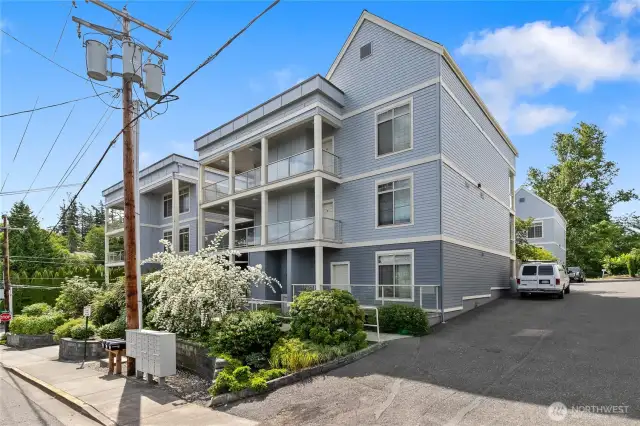 Conveniently located close to Downtown Bellingham