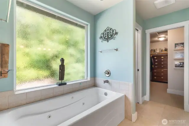 Nice light for the big bathtub