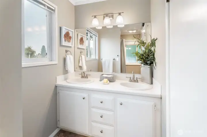 full bathroom on upper level