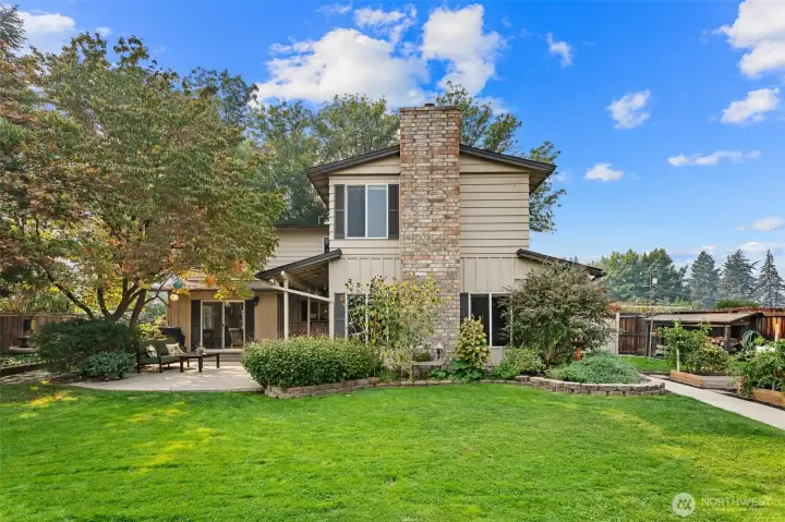 fully fenced rear yard