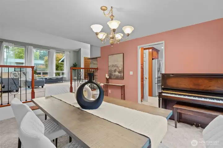 Expansive Dining room with great flowthrough